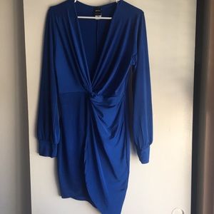 Dark blue dress with sleeves